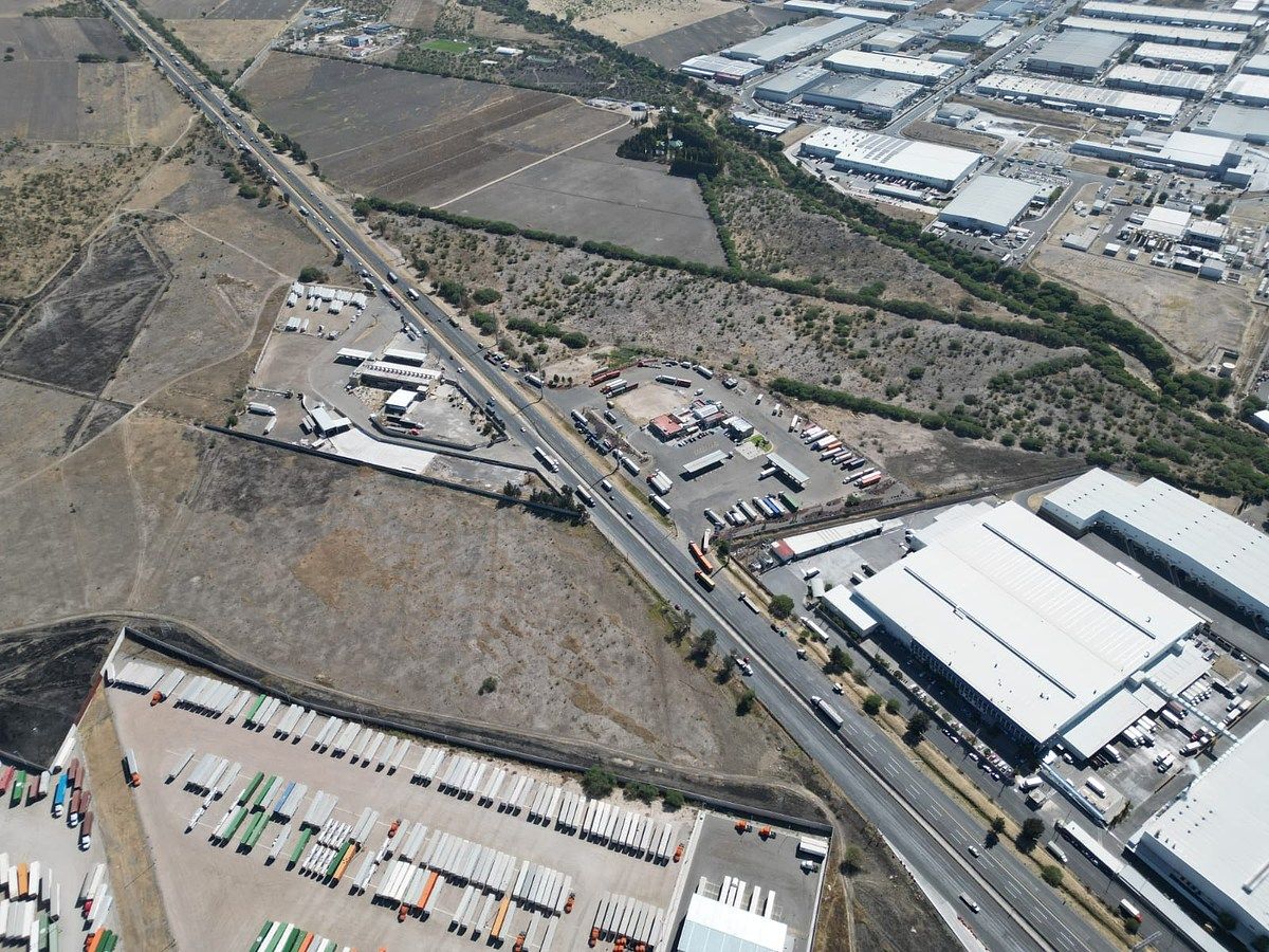 Lote comercial em Santa Rosa de Jauregui, Querétaro, foto 3 de 11