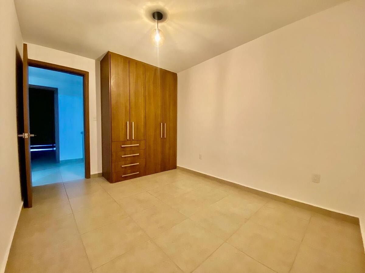 15 de 21: Habitación secundaria 2