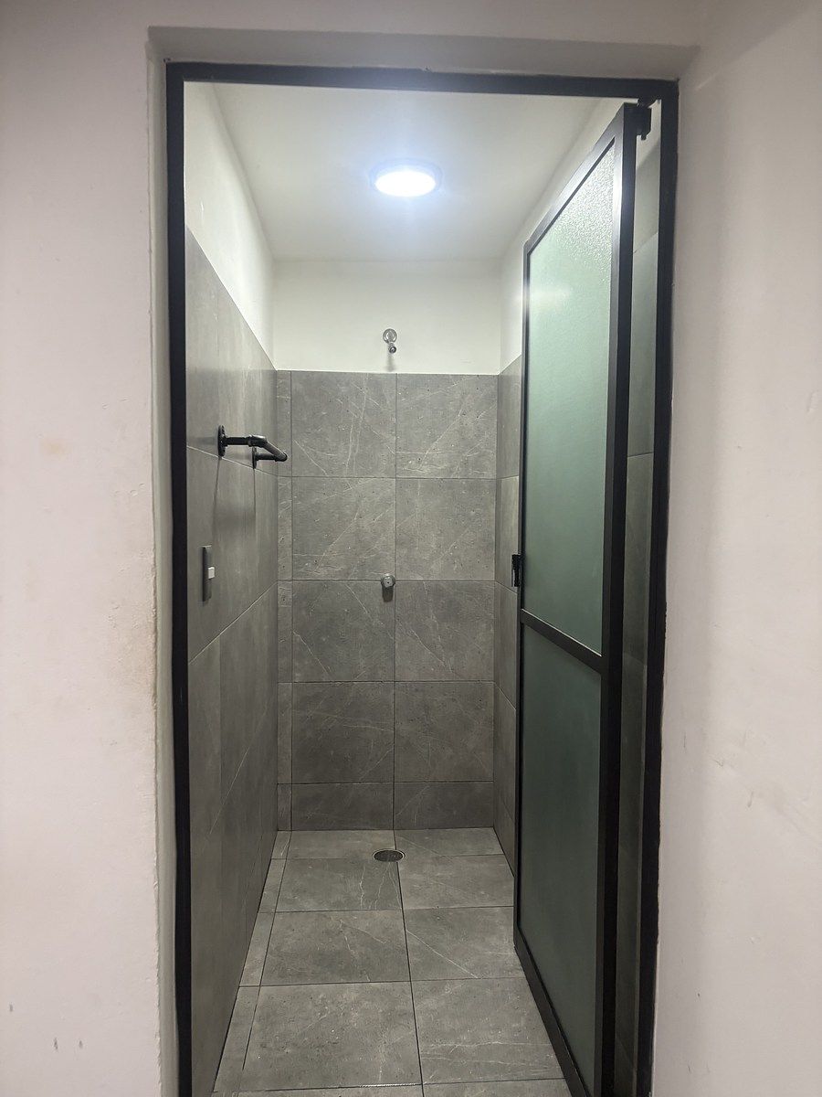 20 of 41: Regadera 2