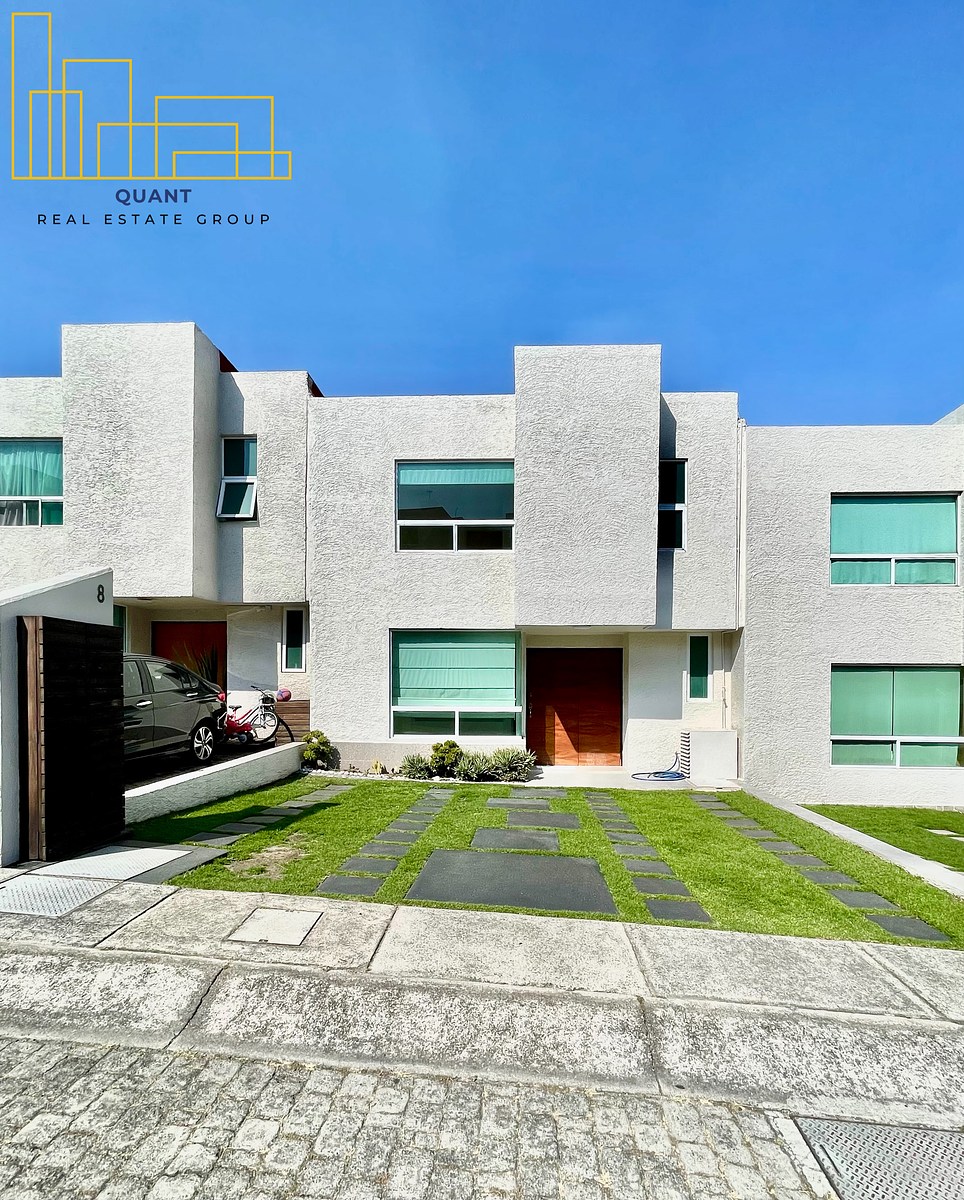 1 de 50: Fachada frontal