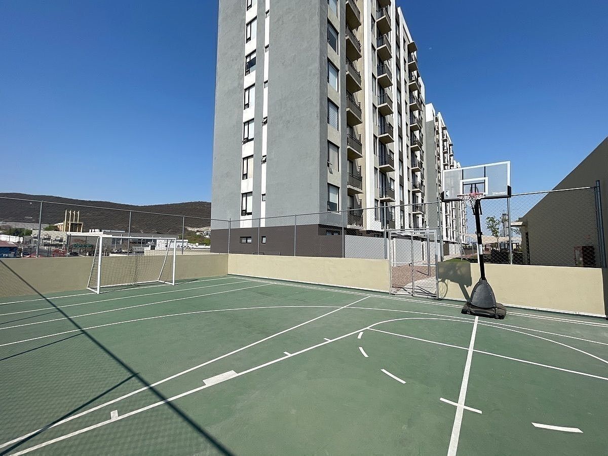 8 de 11: Cancha Deportiva