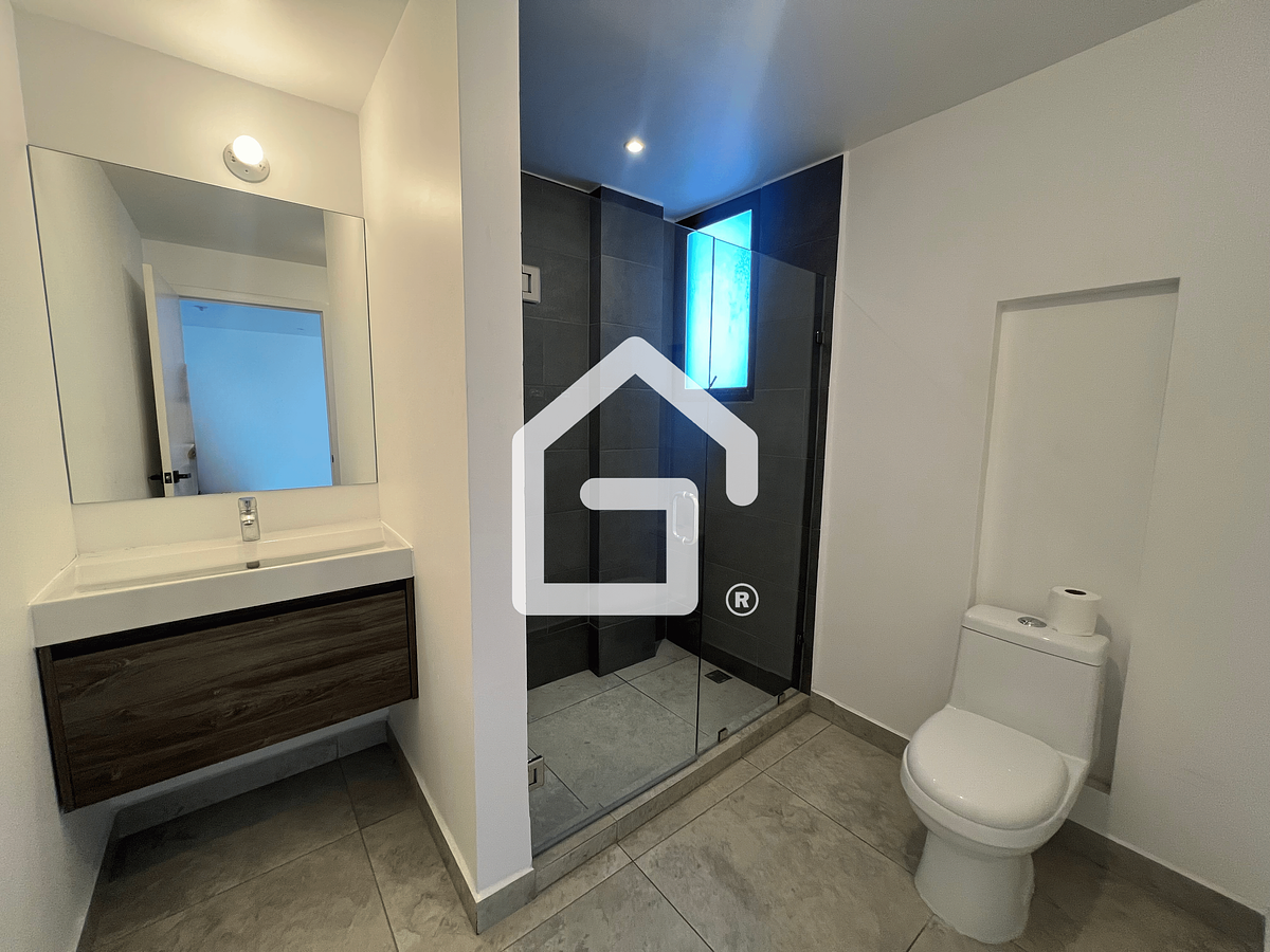 9 de 24: 1er baño completo