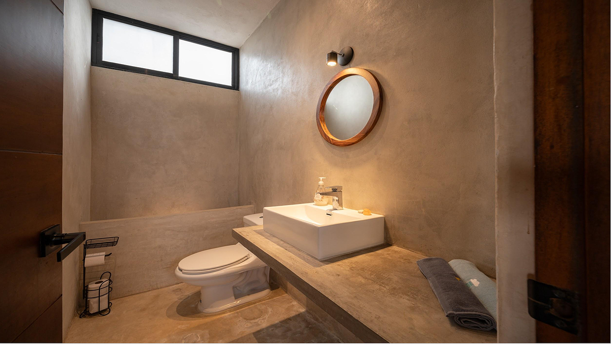 8 de 24: Medio Baño