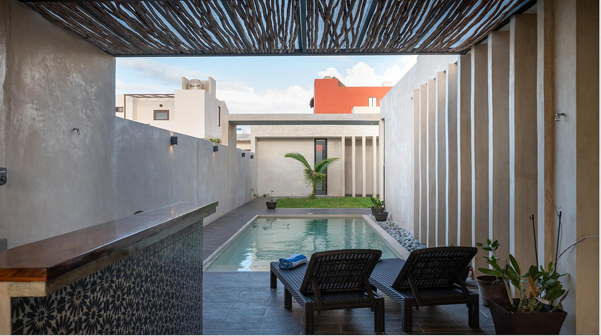 22 de 24: Terraza y Alberca