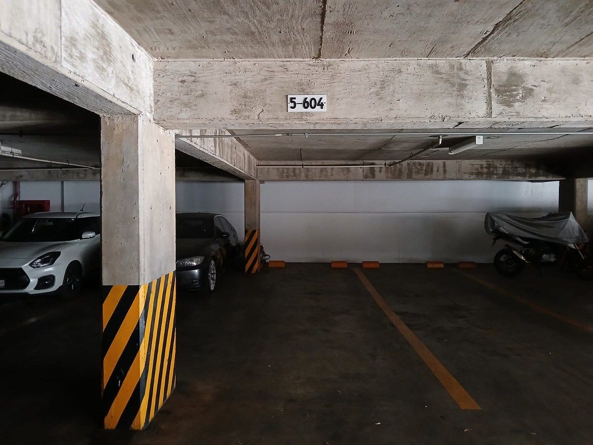 13 de 16: 2LUGARES ESTACIONAMIENTO