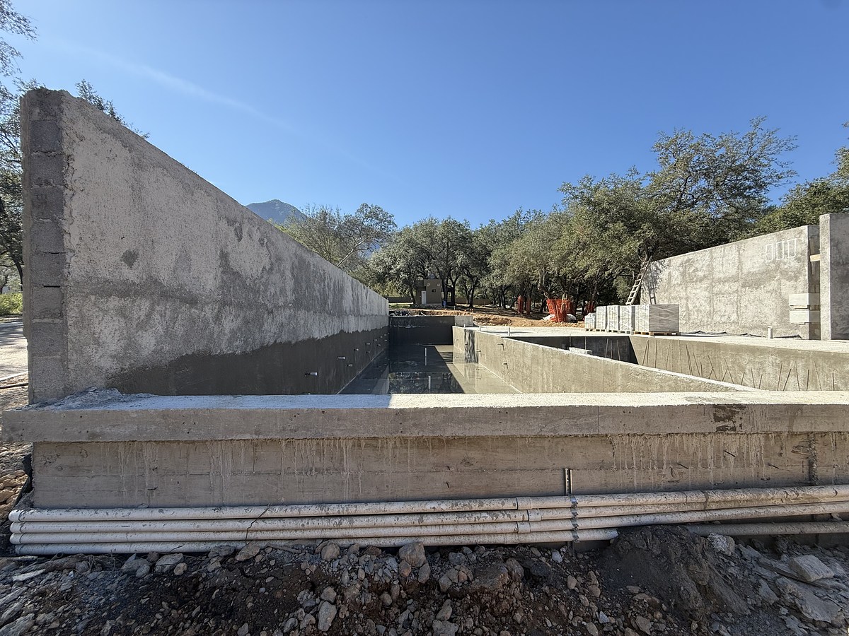 13 of 13: Construcción de alberca