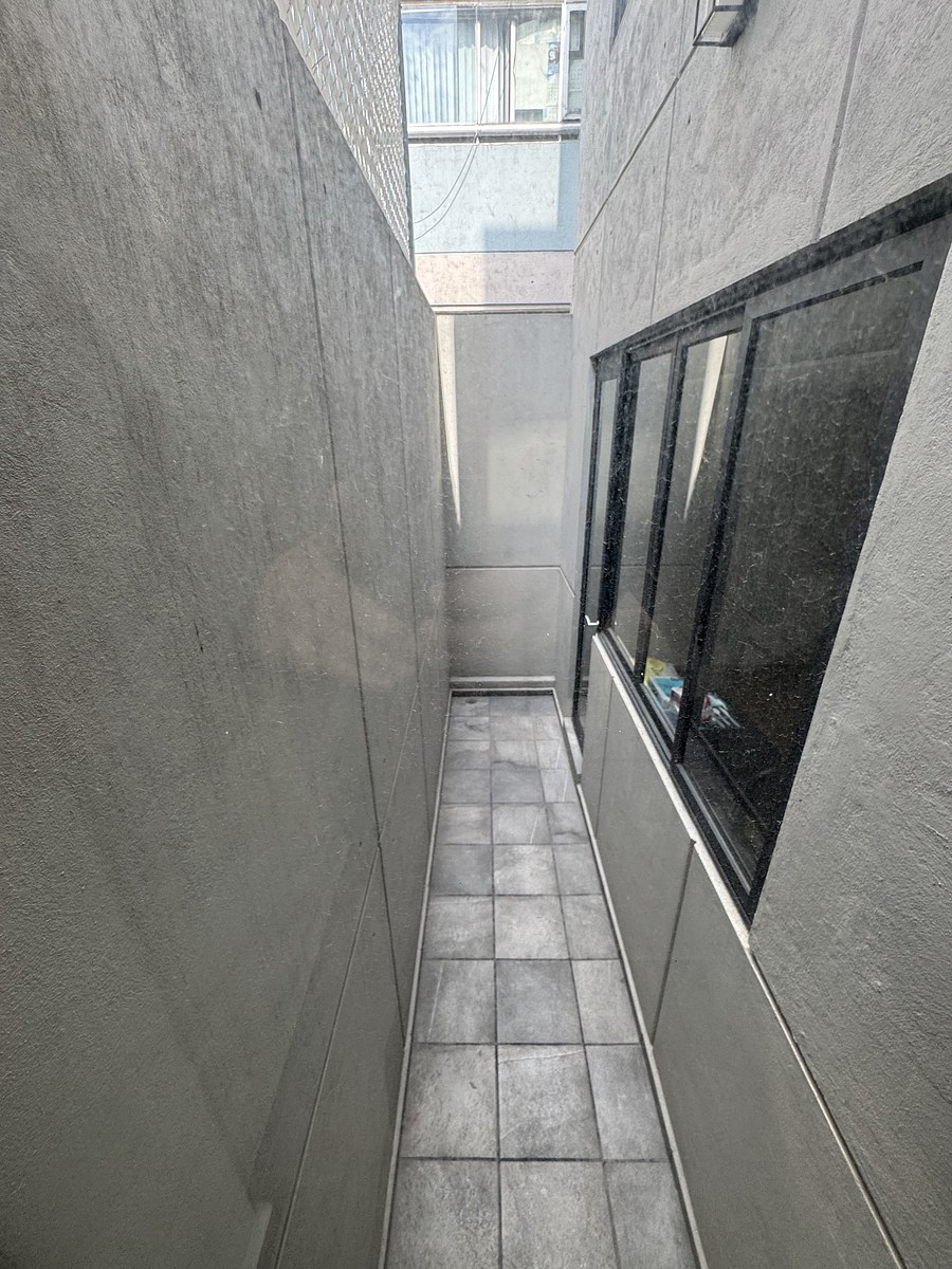 13 de 50: Patio de apoyo