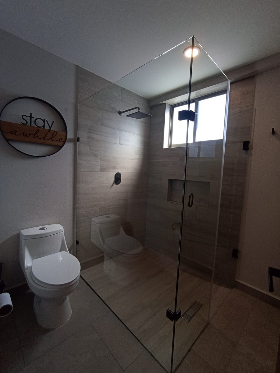 15 de 35: Baño completo recamara principal