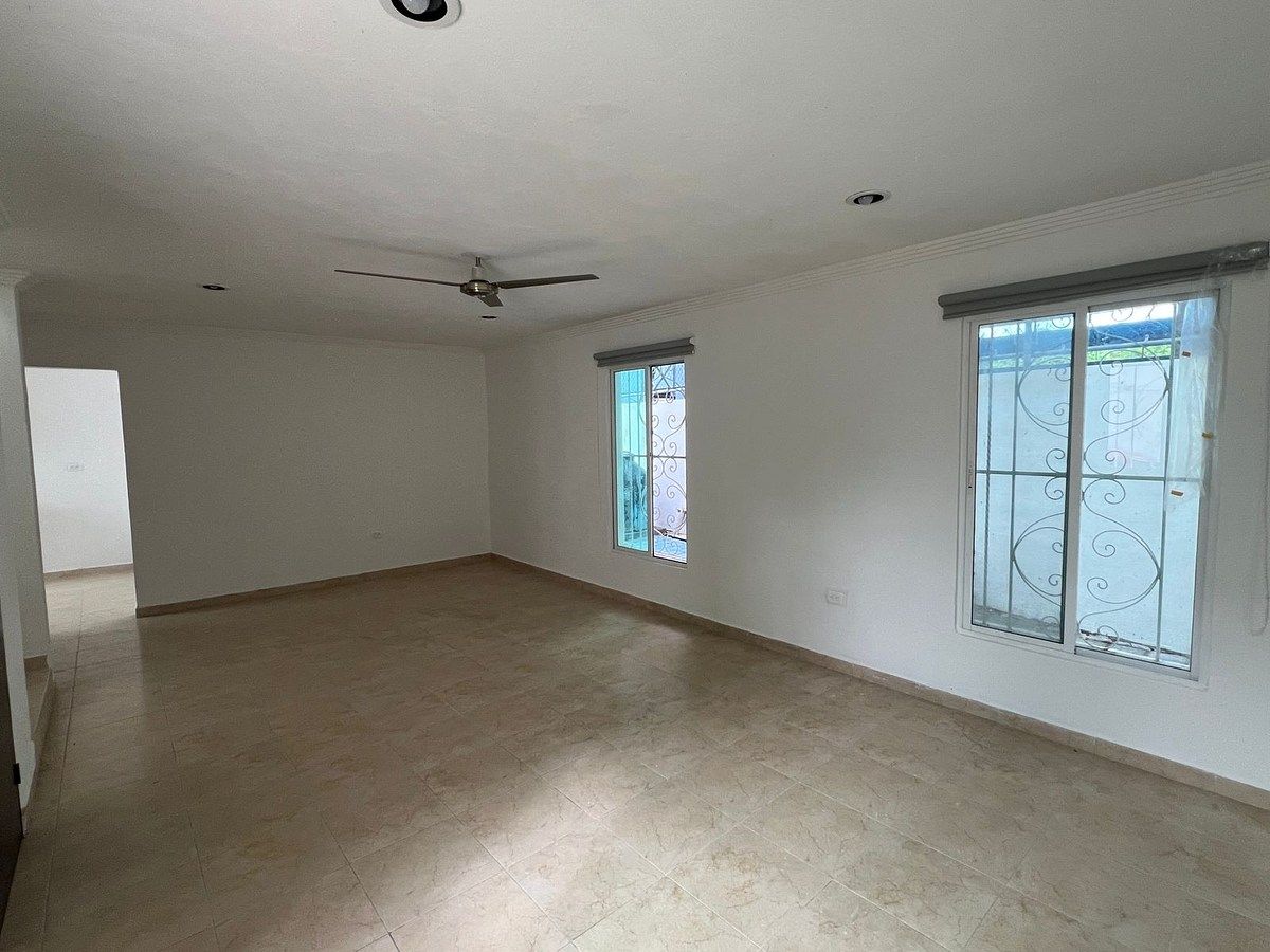 5 de 14: SALA COMEDOR