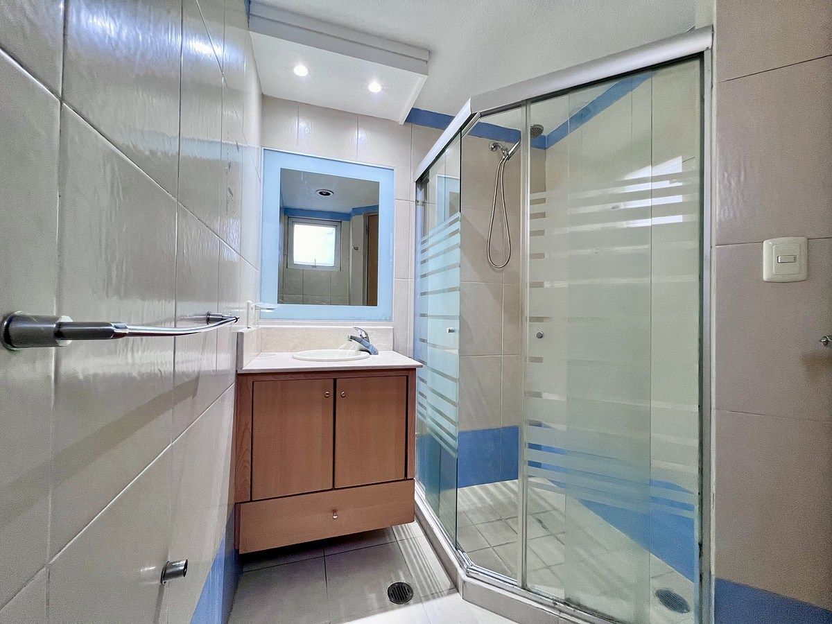 15 de 38: Baño principal