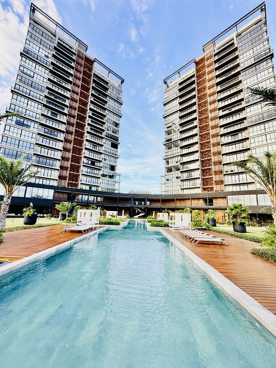 1 de 38: Piscina de 50 metros