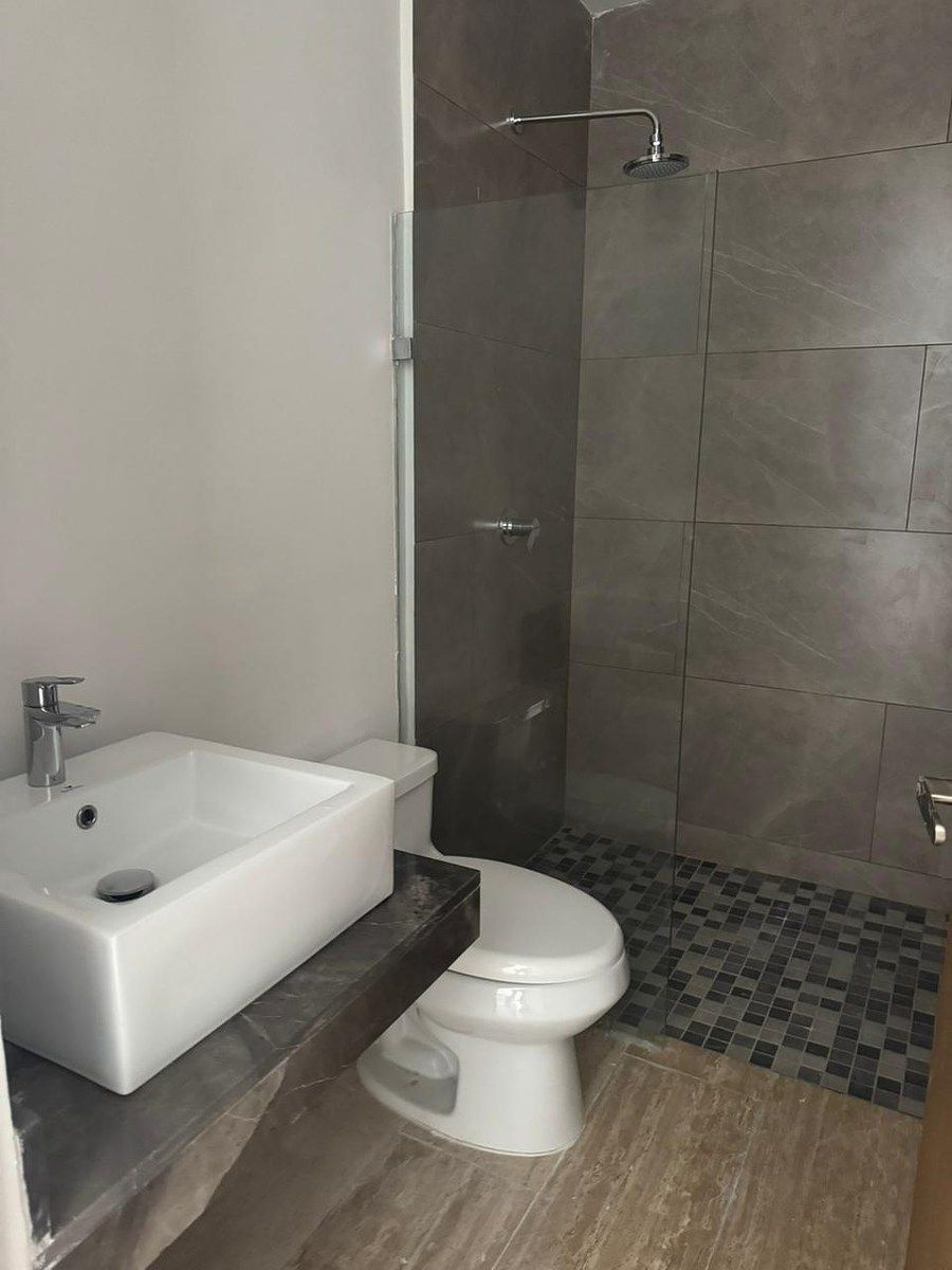 14 of 17: Baño completo