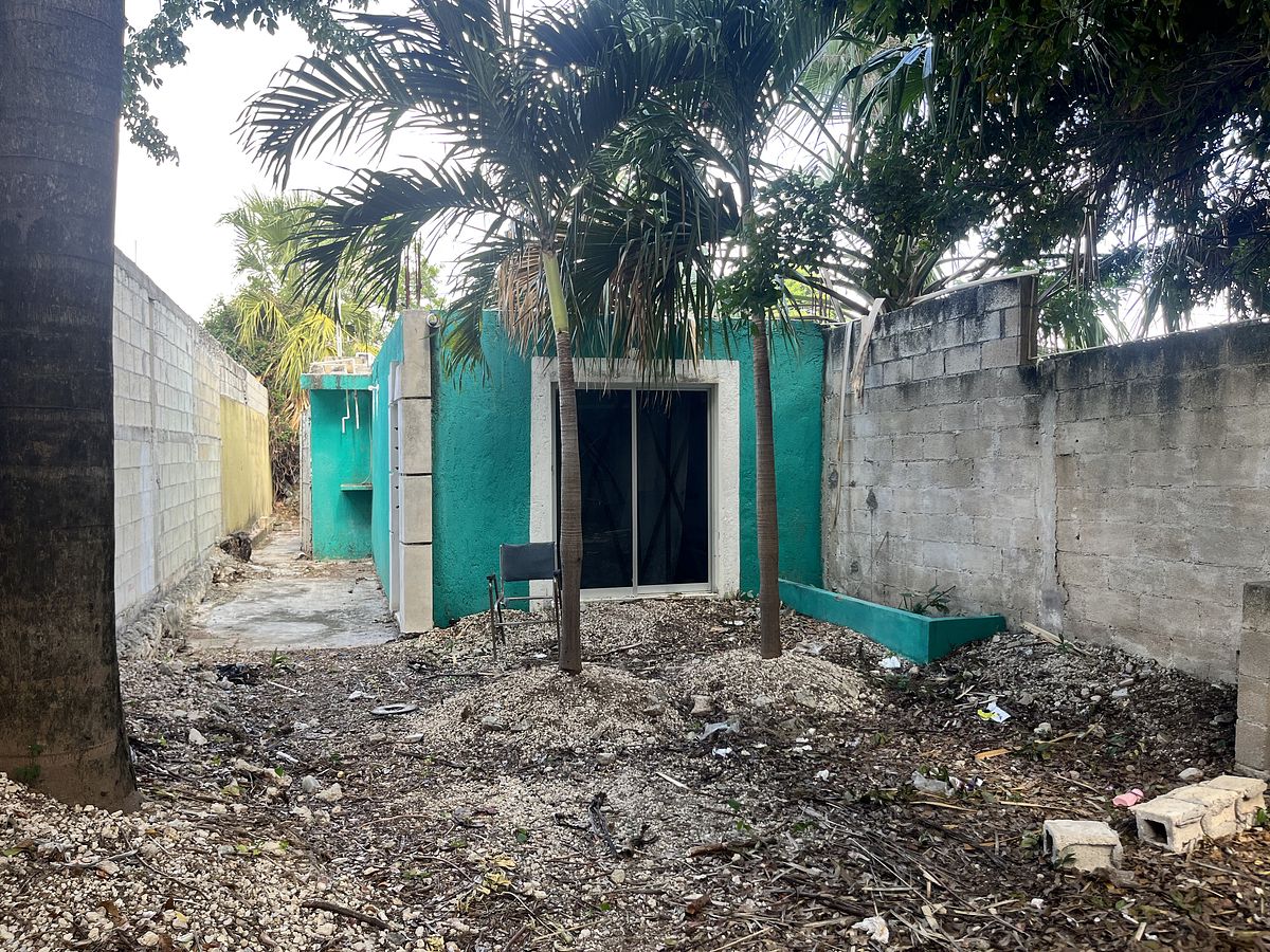 15 de 17: Patio Terreno 2