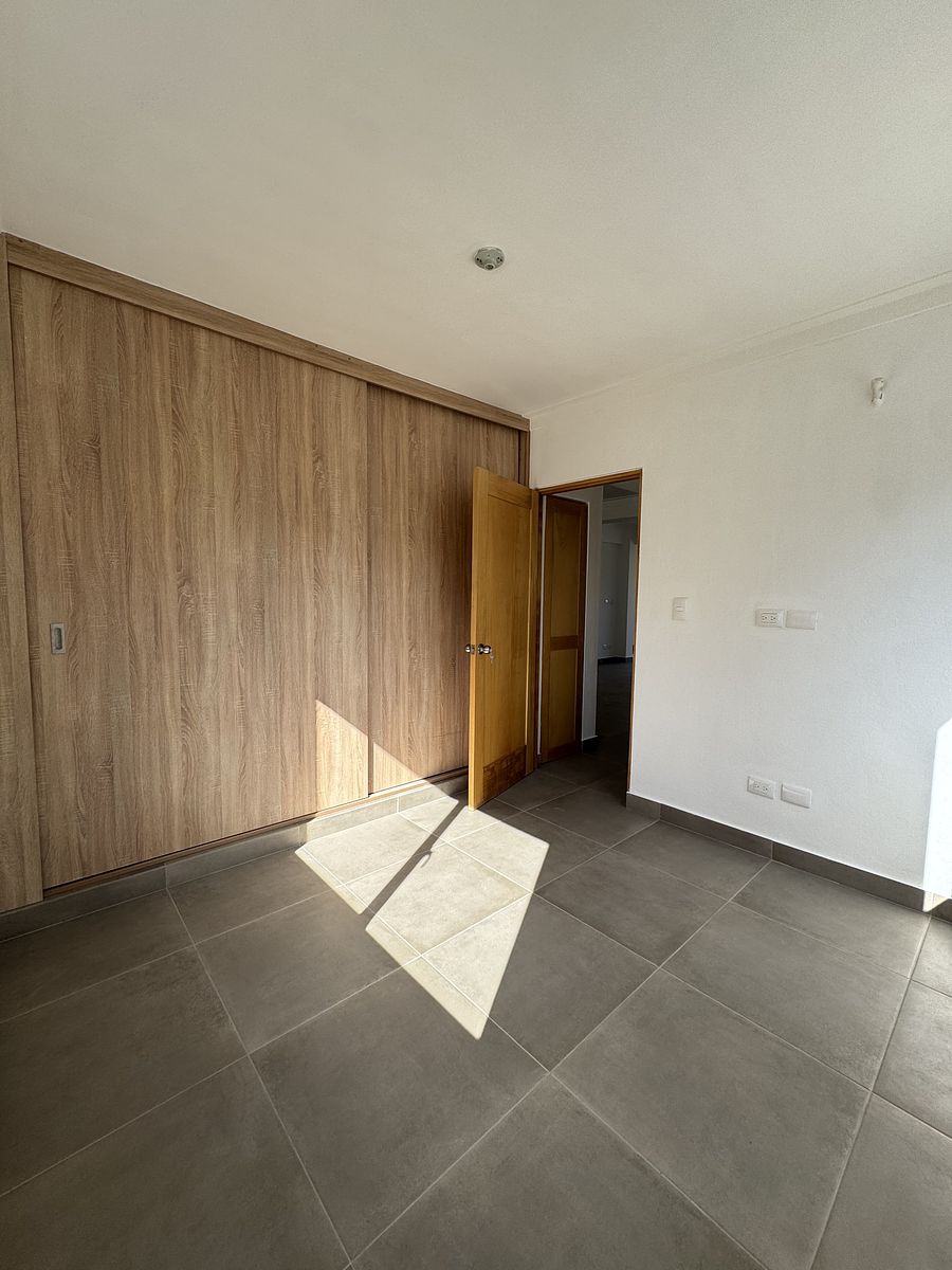 11 de 18: habitacion secundaria