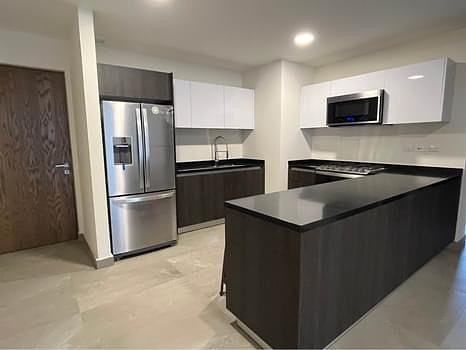 3 de 13: Cocina Equipada