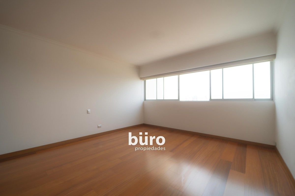 12 de 30: Dormitorio Secundario 2