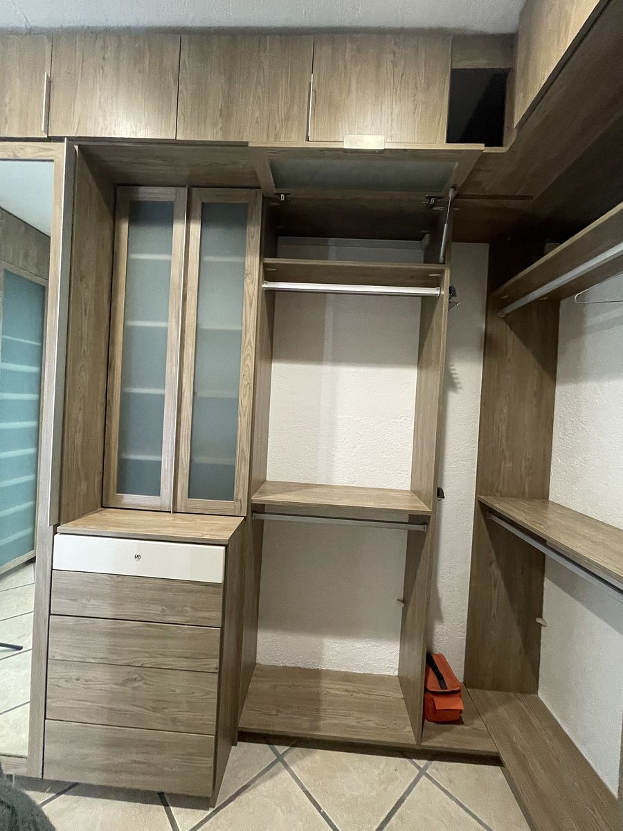 13 de 34: closet recamara principal