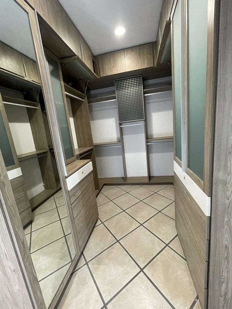 14 de 34: closet recamara principal