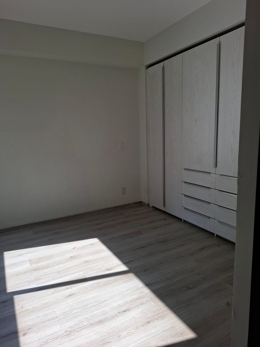 13 de 27: Closet recámara 2