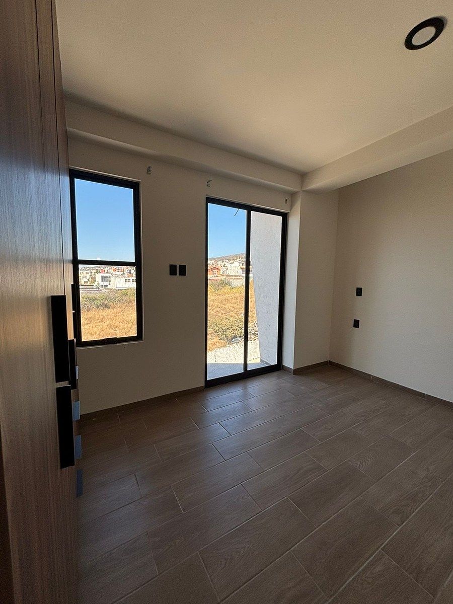 10 de 34: Modelo ADHARA