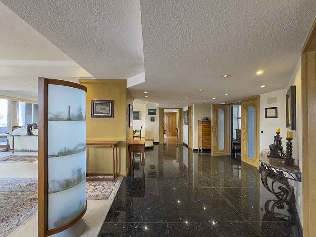 3 de 36: Vestíbulo de acceso