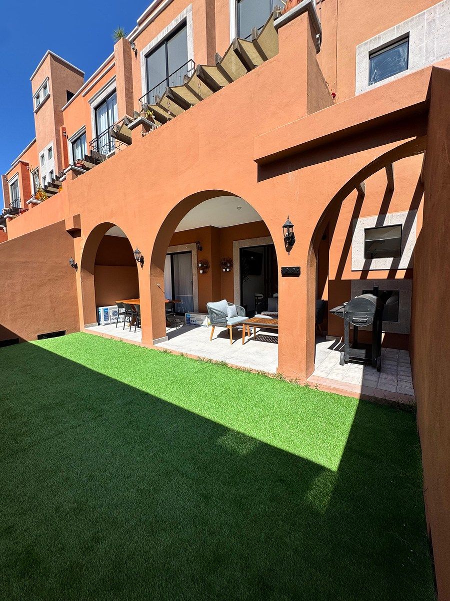 10 de 21: Jardin Privado