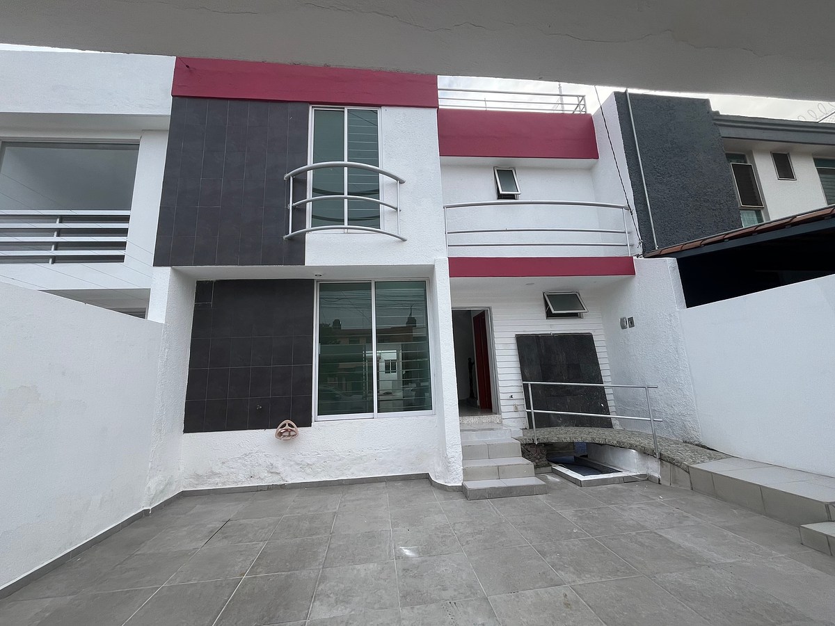 11 de 30: frente de la casa