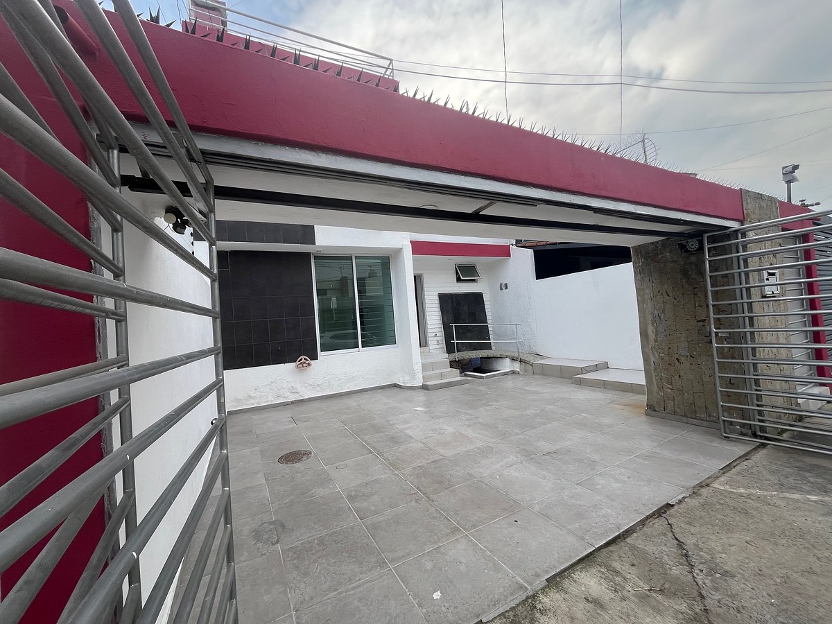 2 de 30: portón manual