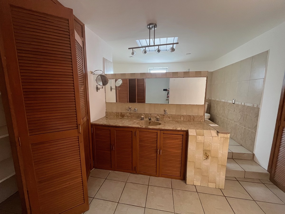 18 de 30: baño completo recámara principal