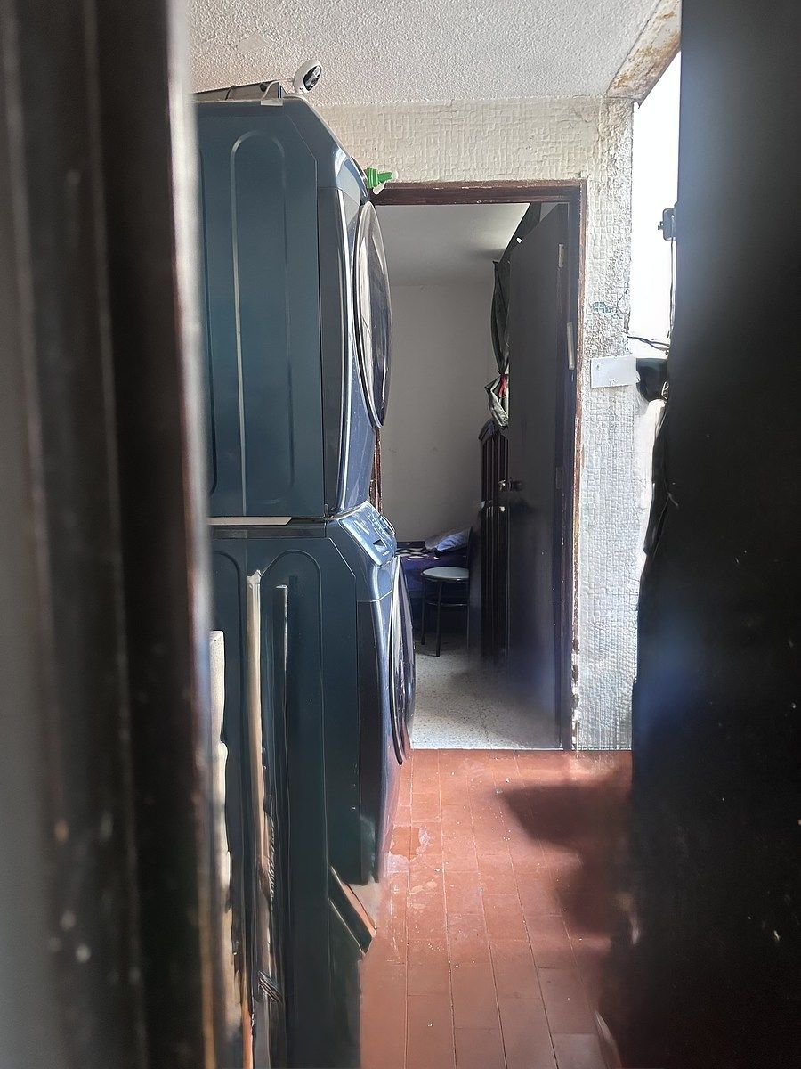 8 de 26: Cuarto de lavado y servicio