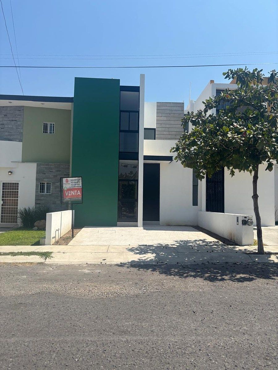 Estrena Casa Frente a Jardín