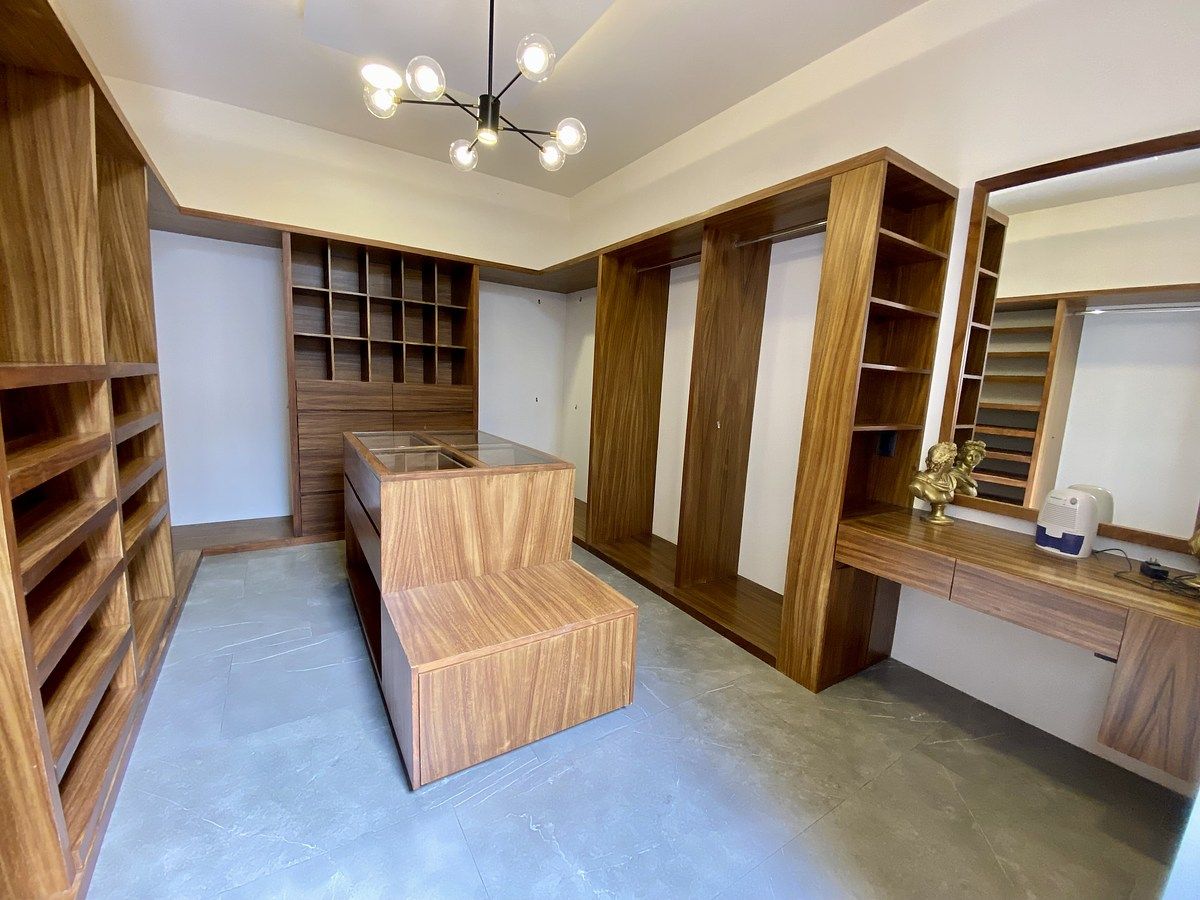 28 de 41: Walking closet recámara principal