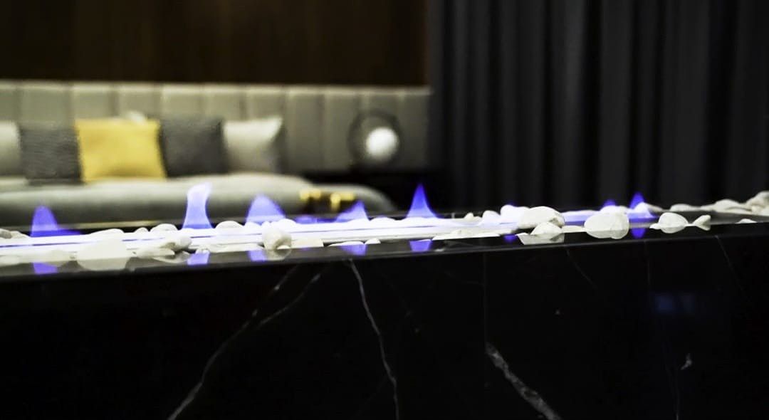 25 de 41: Chimenea recámara principal