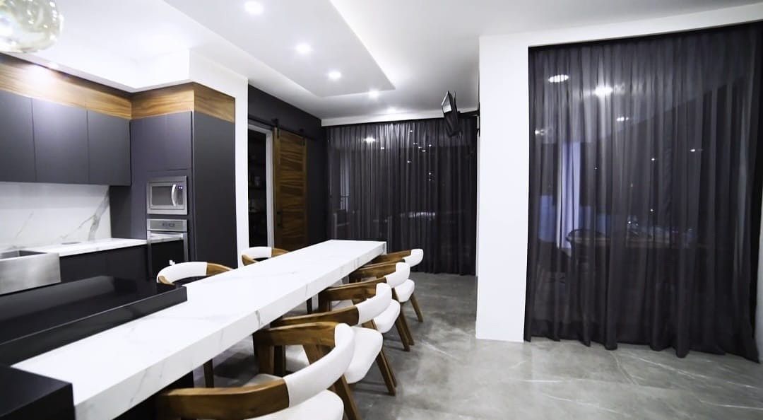 10 de 41: Alacena/Acceso a terraza con asador