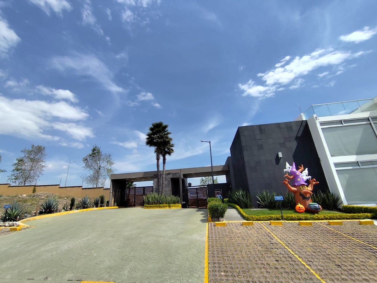 2 of 8: Acceso controlado 24/7