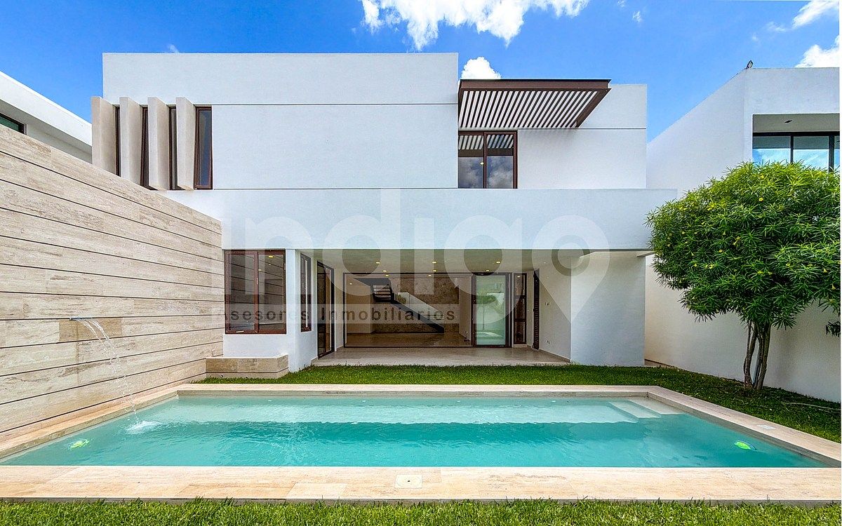 Casa en Venta en Mérida en Privada Allegra, Santa Gertrudis Copo