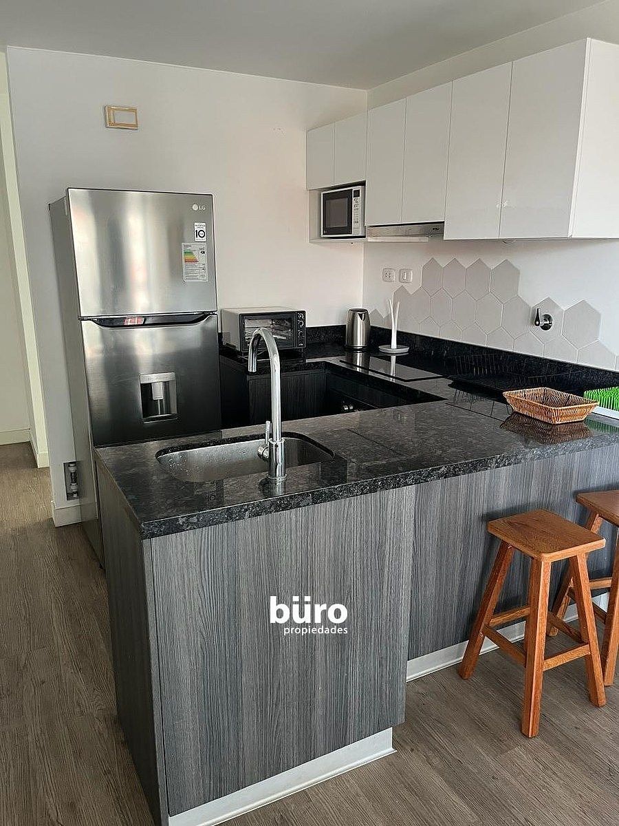 4 de 21: Cocina con Barra