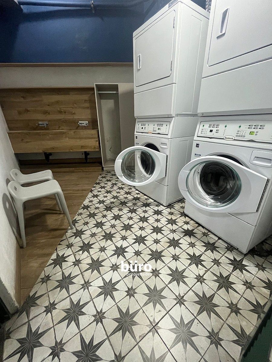 18 de 21: Lavandería Área Común