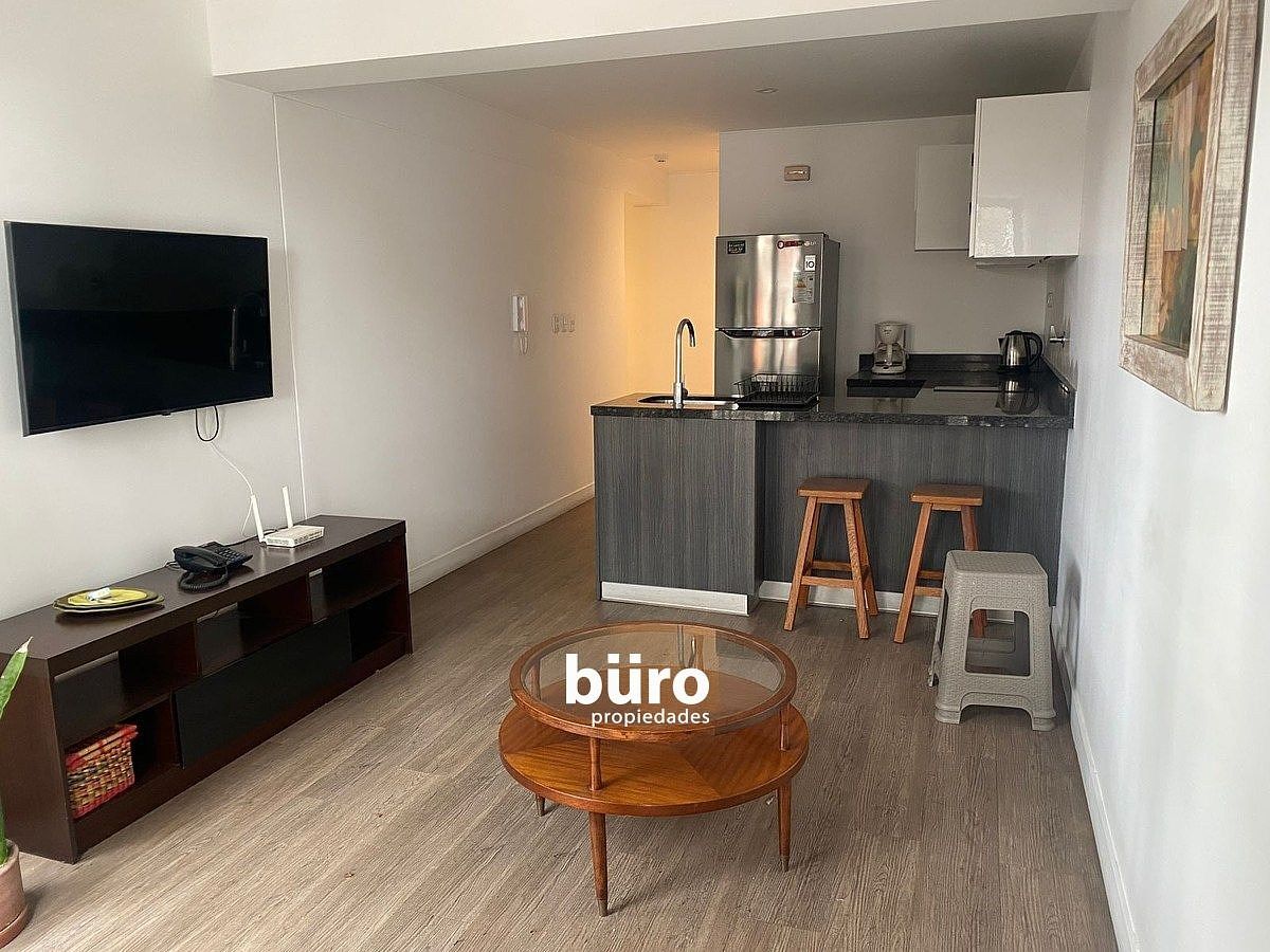 3 de 21: Sala con Cocina Integrada