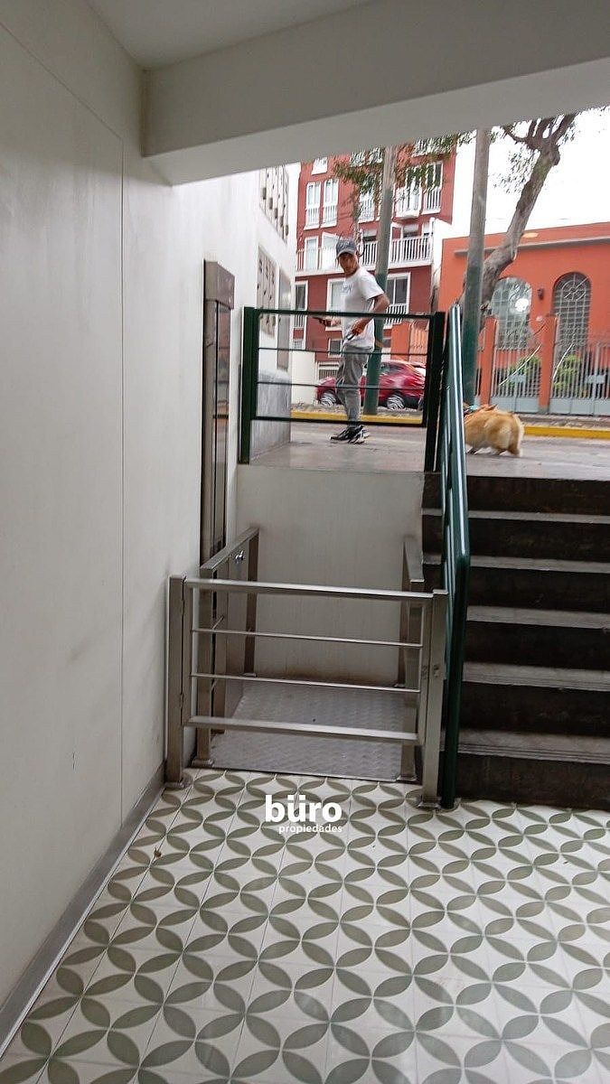 19 de 21: Ascensor Discapacitados