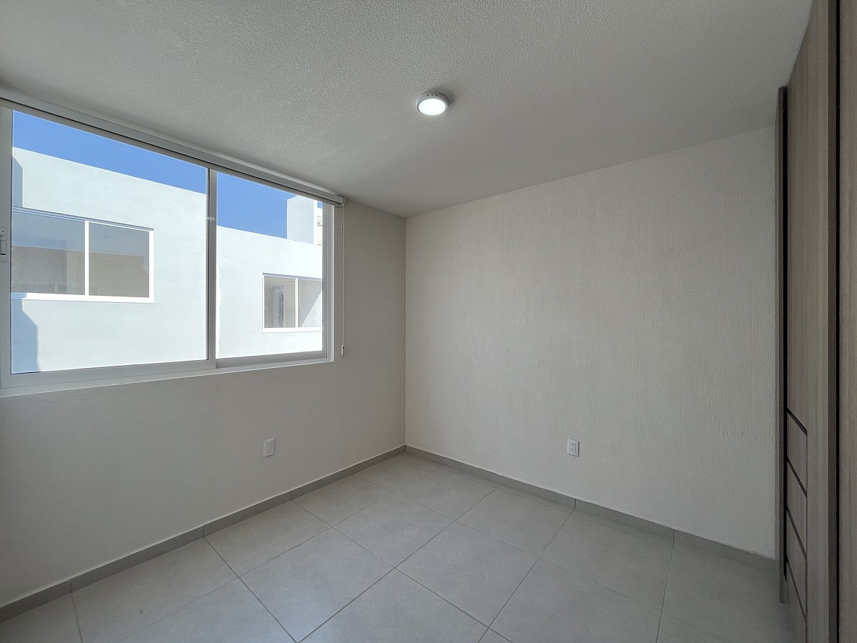 12 de 16: Recámara secundaria