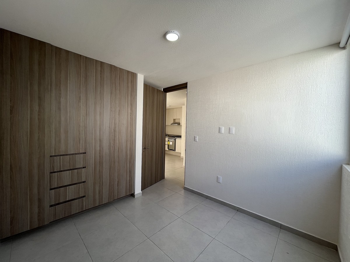 13 de 16: Otra vista de la recámara secundaria