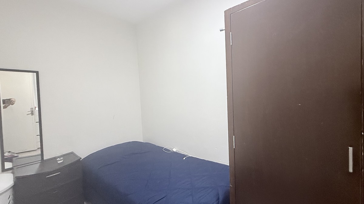 17 de 17: Cuarto de servicio con baño