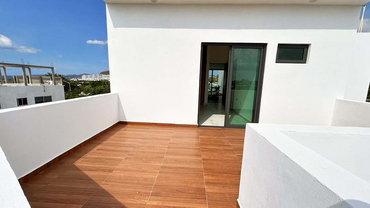 22 de 38: Terraza de recámara 2