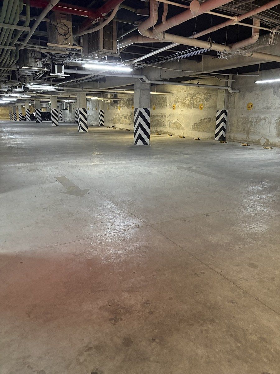 20 de 20: Estacionamiento subterráneo