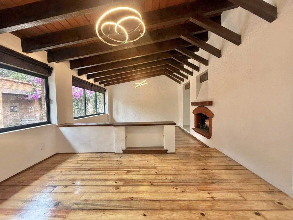 9 de 48: Sala Comedor