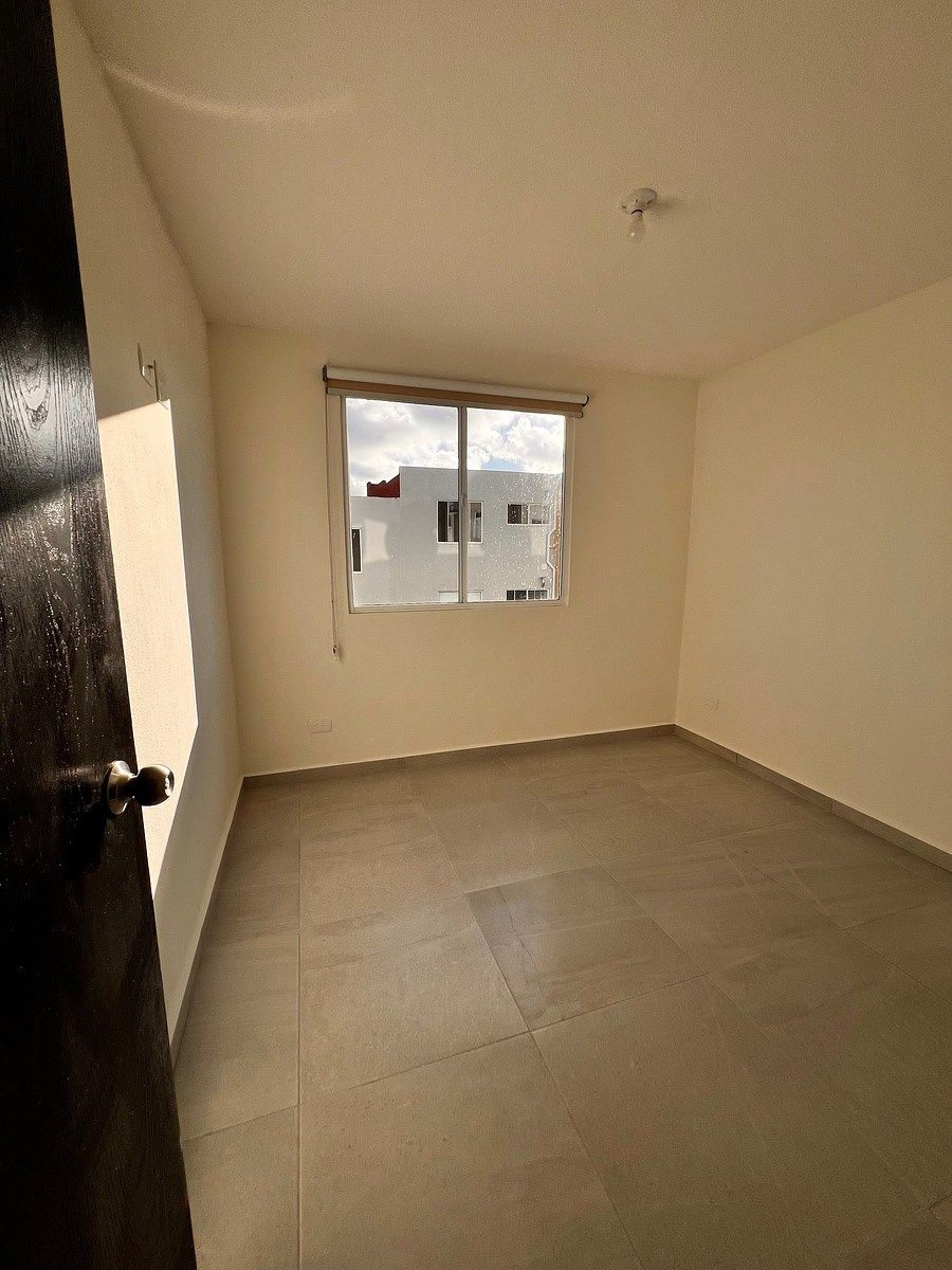 10 de 13: RECAMARA SECUNDARIA 2