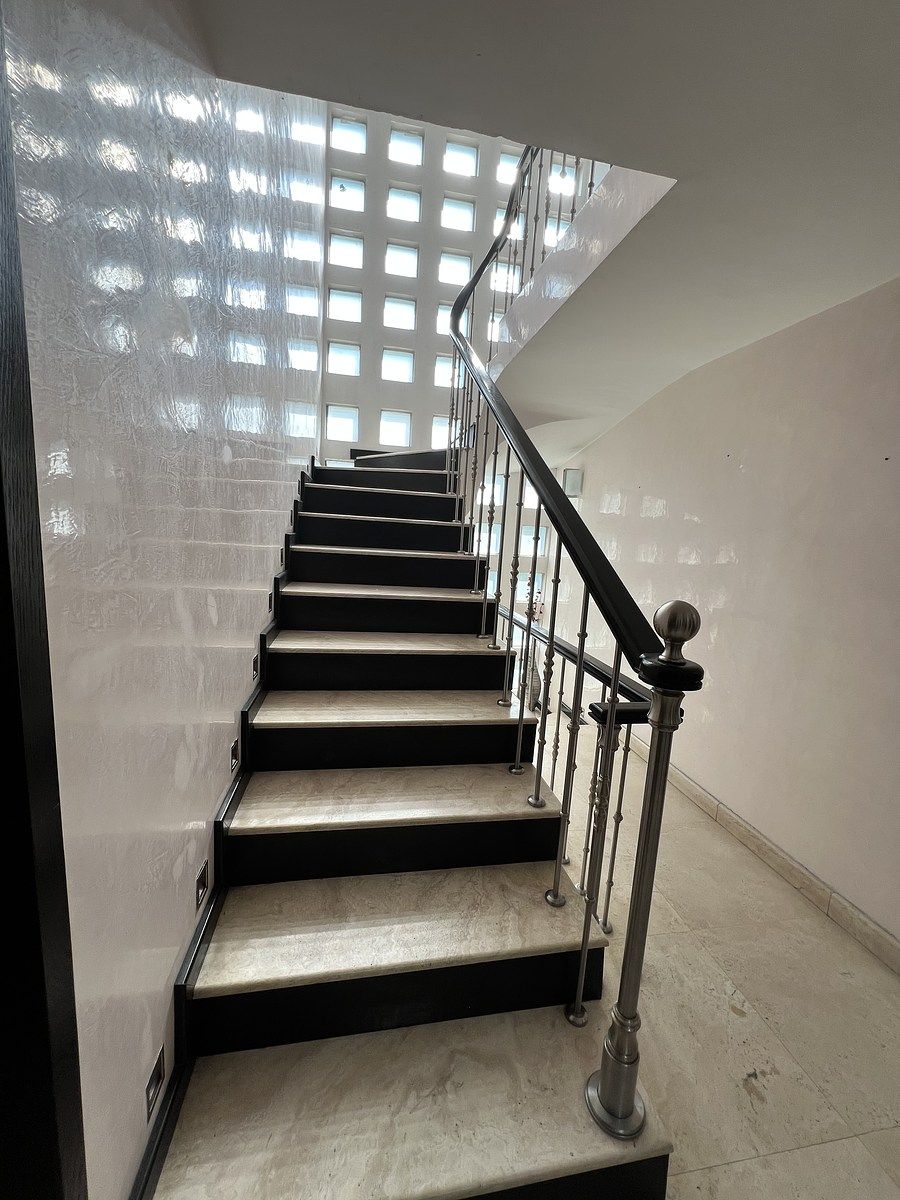 36 de 39: Acceso a área de servicio