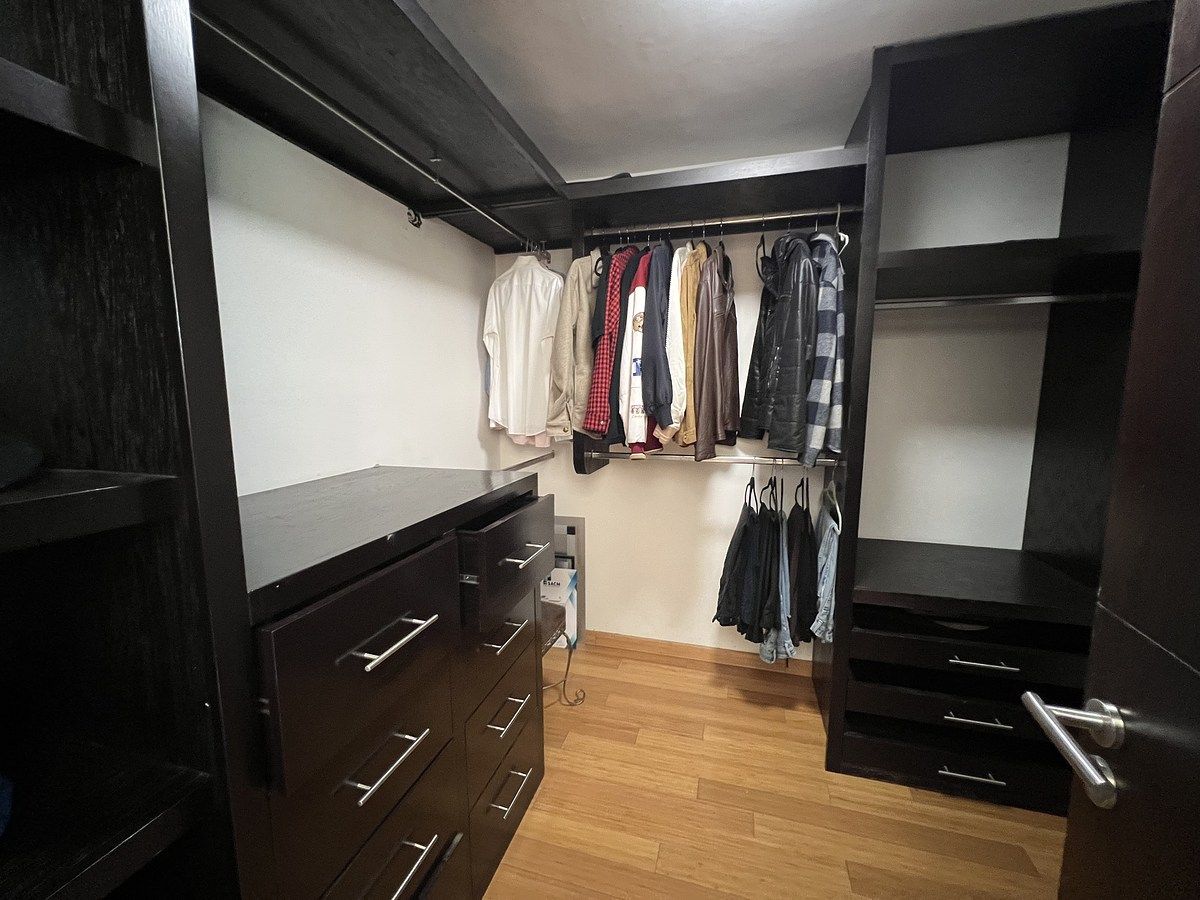 27 de 39: Vestidor segunda recámara