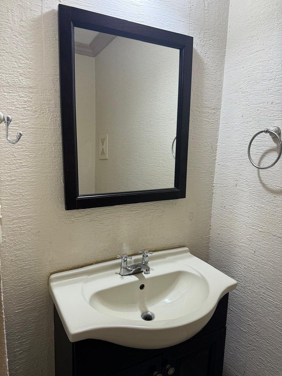 7 de 18: Medio baño